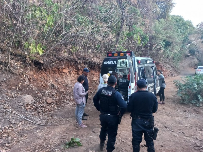Rescatan a 2 mujeres del cerro de Sanganguey