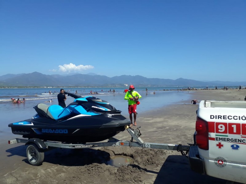 Rescatan a 3 bañistas en Matanchen, San Blas