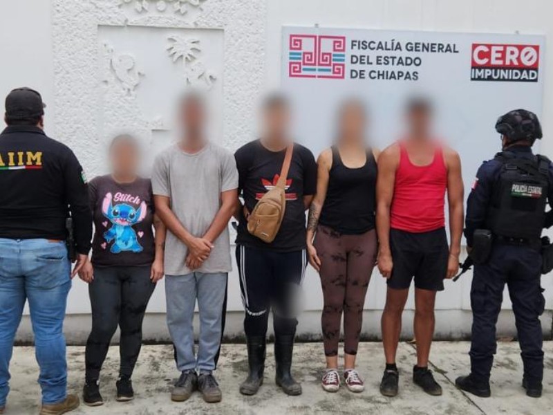 Rescatan a 5 migrantes privados de su libertad