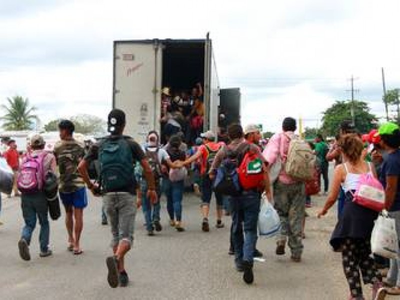 Rescatan a 59 migrantes