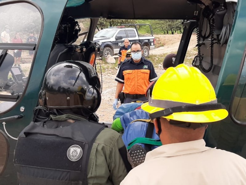 Rescatan a ciclista caído en Las Mesitas