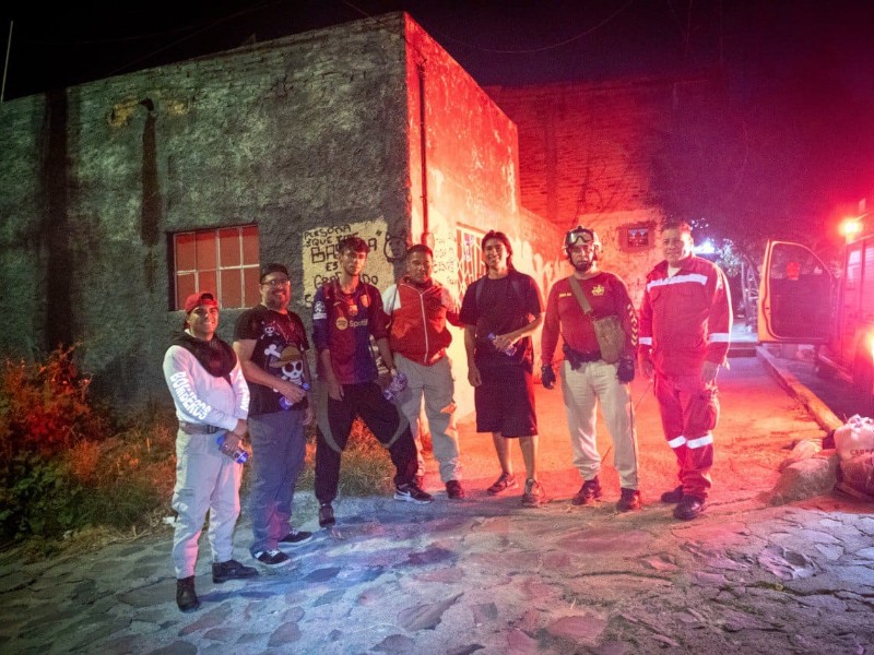 Rescatan a dos jóvenes en la Barranca de Huentitán