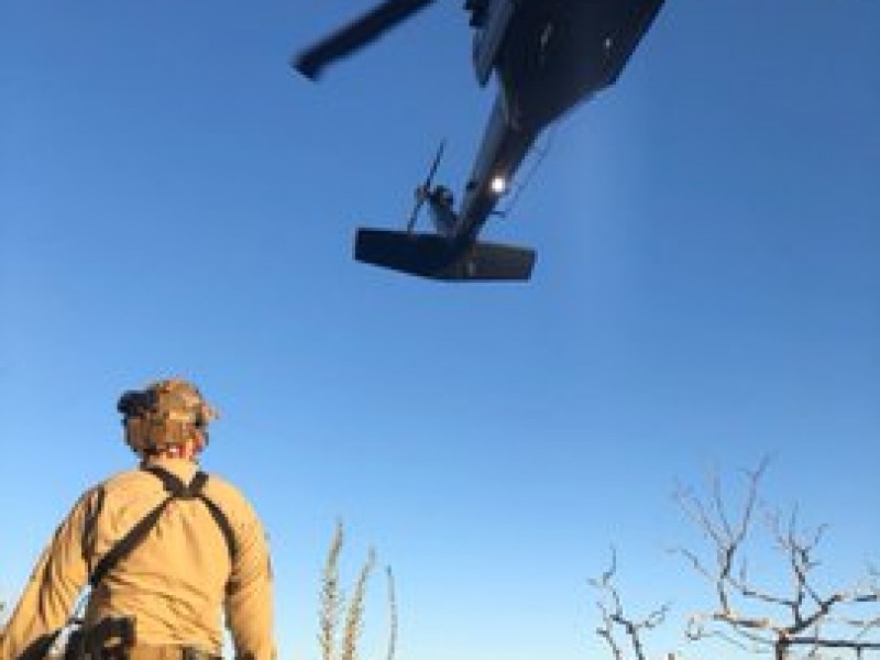 Rescatan a excursionista al norte de Tucson