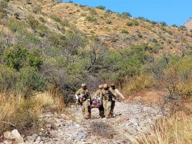 Rescatan a migrante al norte de Nogales, Arizona