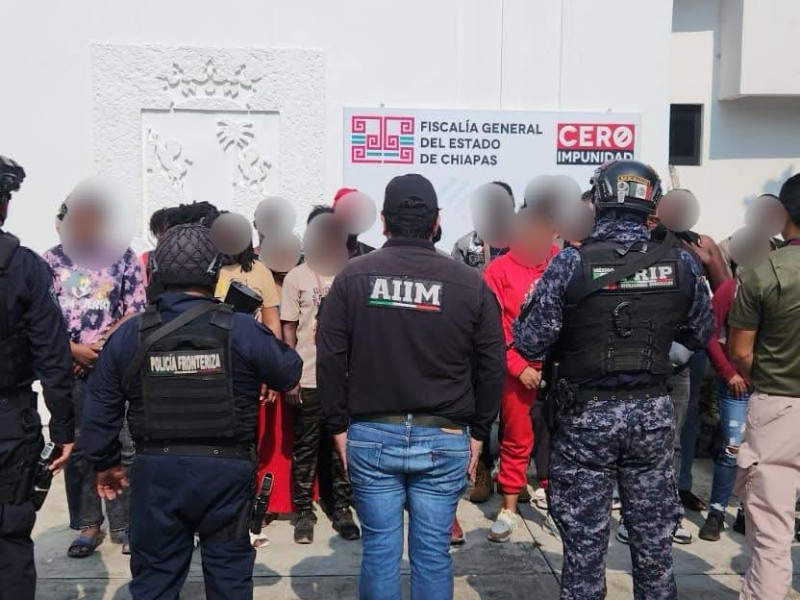 Rescatan a migrantes a abandonados en un hotel de Tapachula