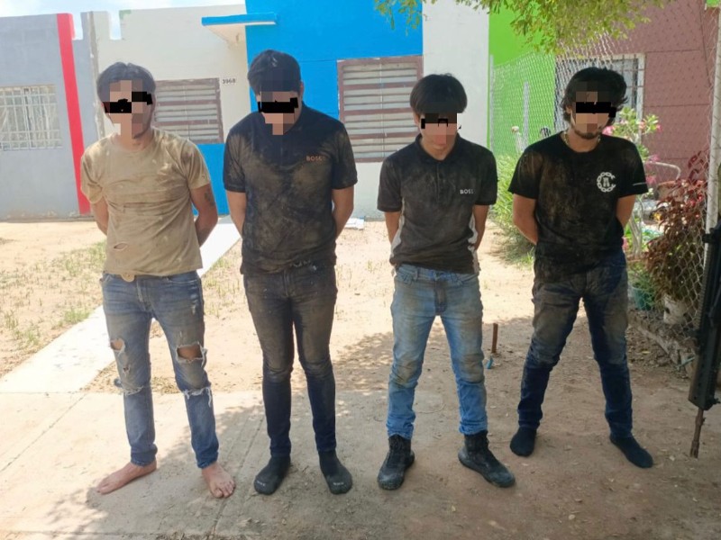 Rescatan a tres personas y detienen a cuatro en Culiacán