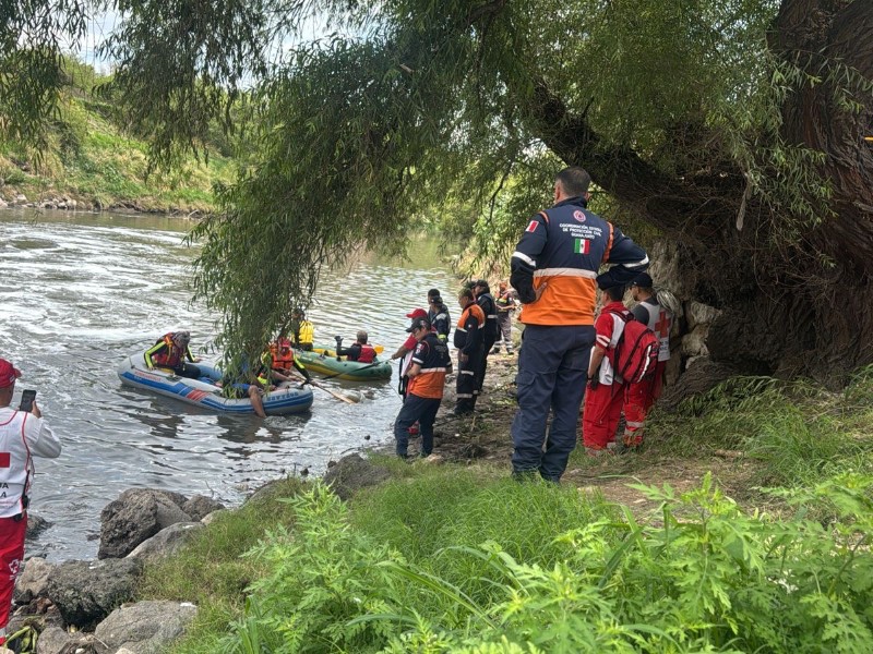Rescatan cuerpo de la pequeña que cayó en el Lerma