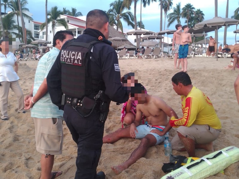 Rescatan de ahogarse a 3 personas en Bahía de Banderas