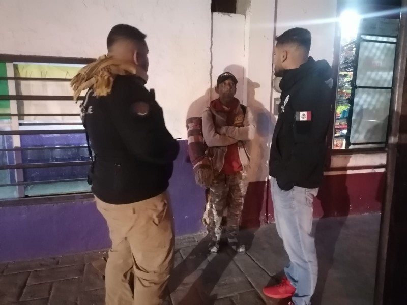 Resguardan a personas del frío en Empalme