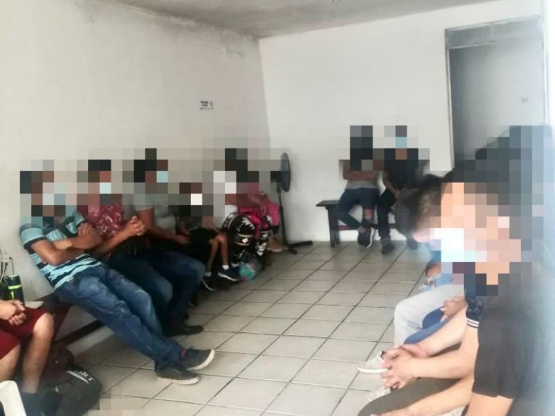 Resguardan en Veracruz a 63 migrantes; hay 3 detenidos