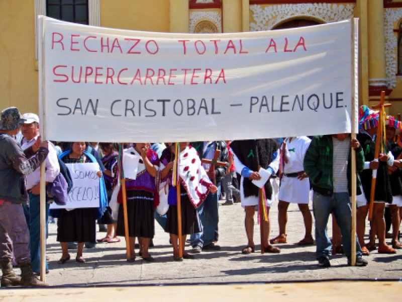 Resistencia civil por autopista SCLC - Palenque