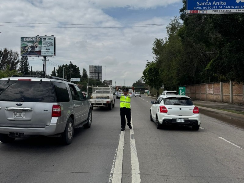 Respaldan transportistas viaducto en López Mateos y Periférico