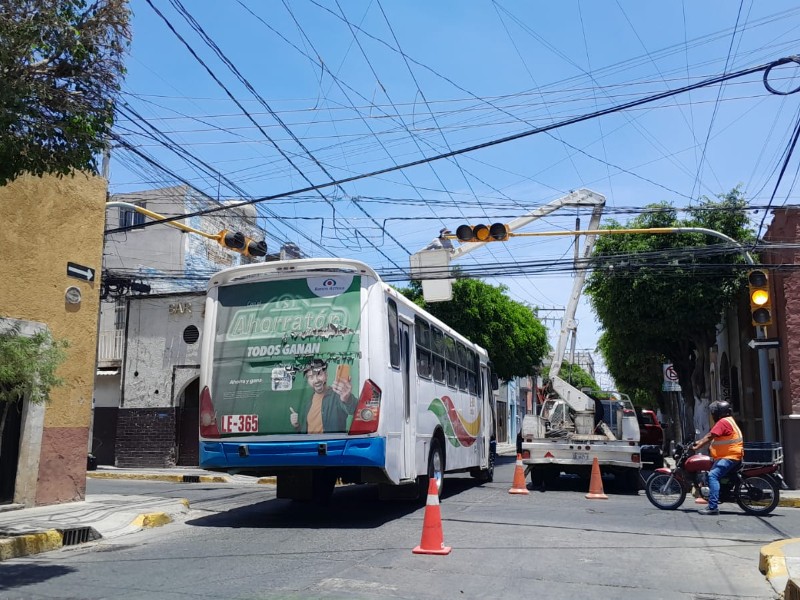Responde municipio de León al reporte del semáforo invisible