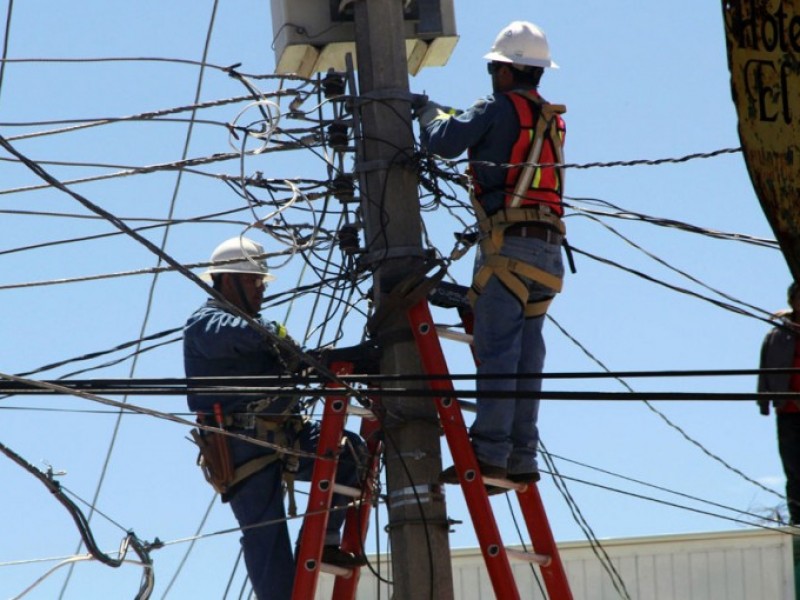 Restablecido 99% de servicio eléctrico: Sener