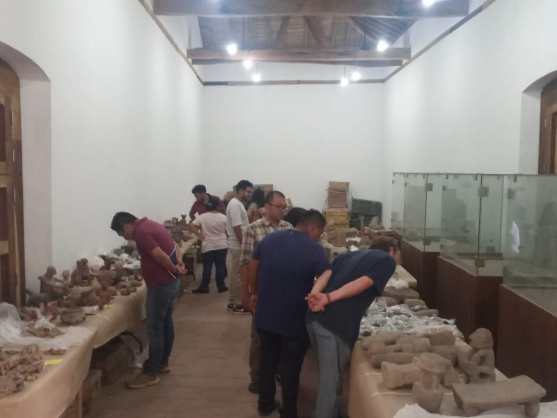 Restauran piezas arqueológicas de la Casa de Cultura de Juchitán