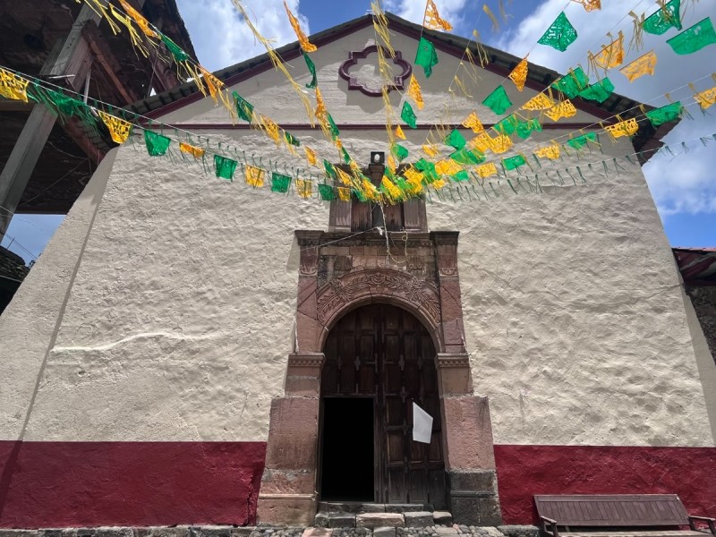 Restauran templo de San Felipe de los Herreros