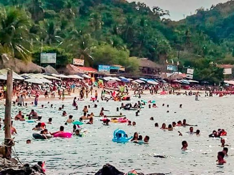 Restauranteros de Ixtapa-Zihuatanejo recargan baterías previo a vacaciones de invierno