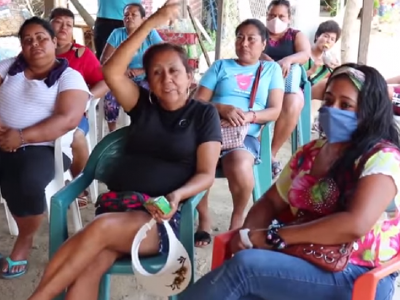 Restauranteros de Puerto Vicente exigen a Yasir Deloya préstamos económicos