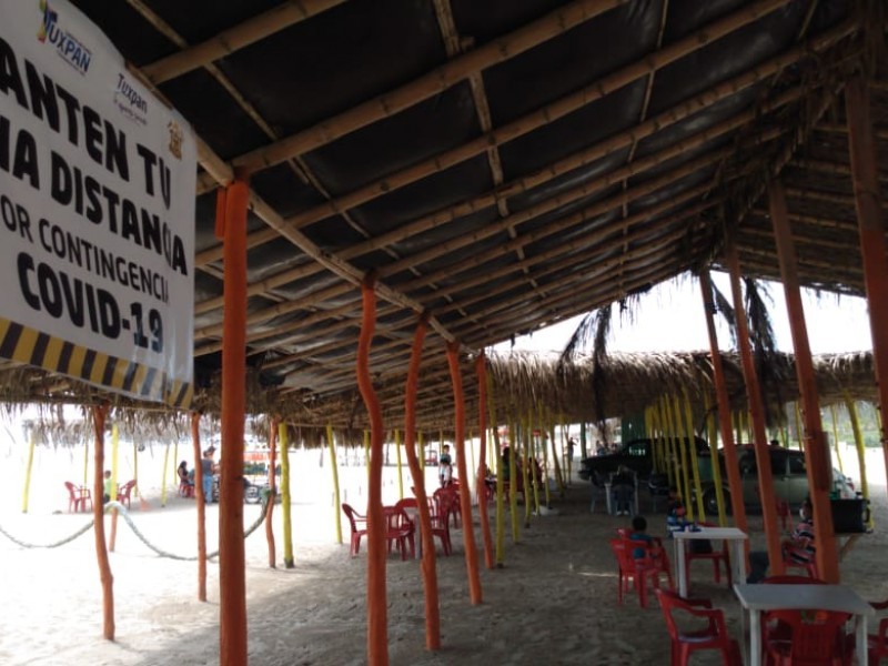Restauranteros reportan mayor afluencia de familias en zona de playa