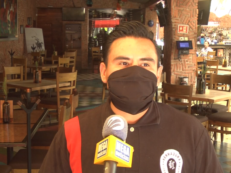 Restaurantes de Chapalita enfrentan caída de clientes por emergencia sanitaria