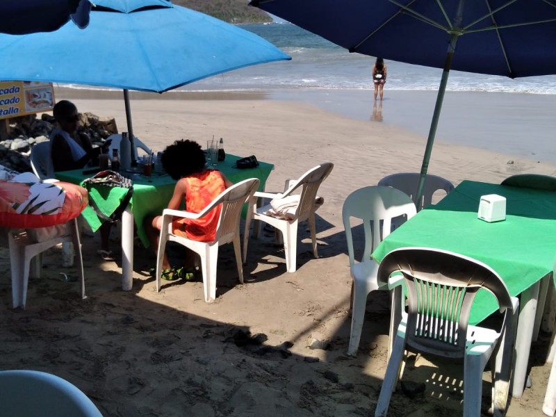 Restaurantes de playa La Ropa estuvieron al 60% de comensales
