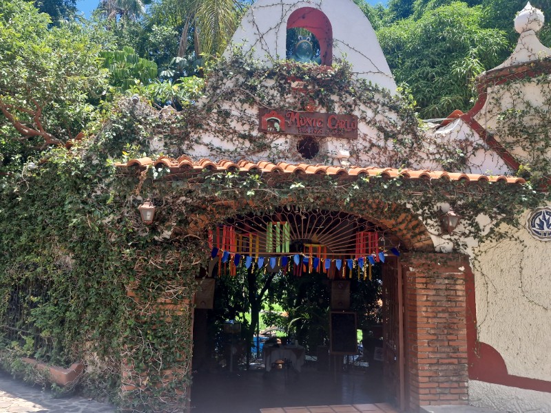 Restaurantes de Teuchitlán se recuperan poco a poco