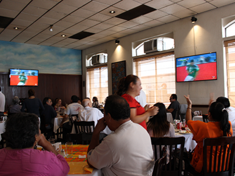 Restaurantes elevan ventas por mundial de fútbol
