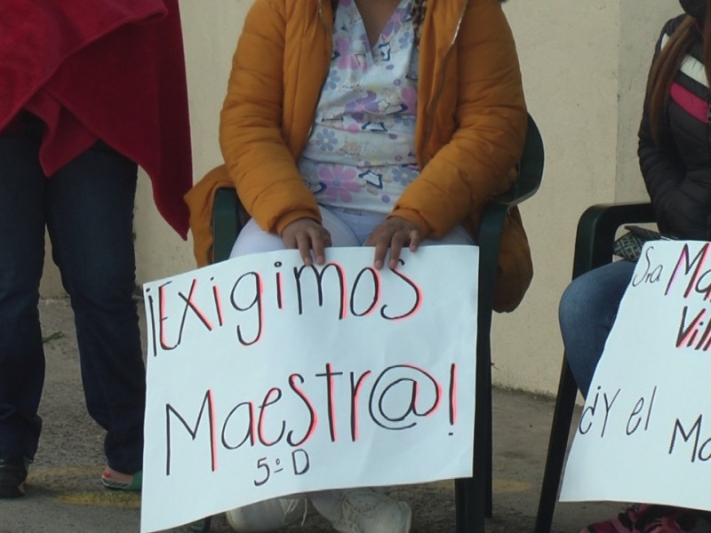 Resuelven falta de maestros en primaria Varela Resendiz