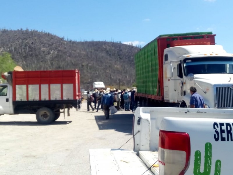 Resurge conflicto territorial en Zapotitlán; bloquean carretera