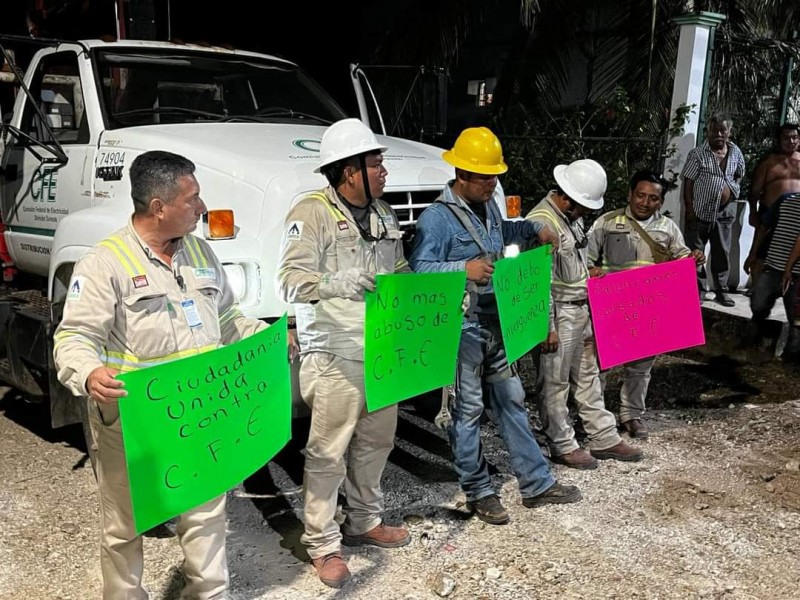Retienen a trabajadores de CFE en Palenque