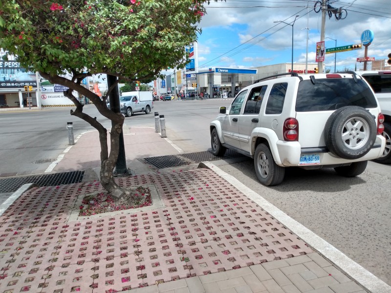 Retira municipio escombro que generaba riesgo