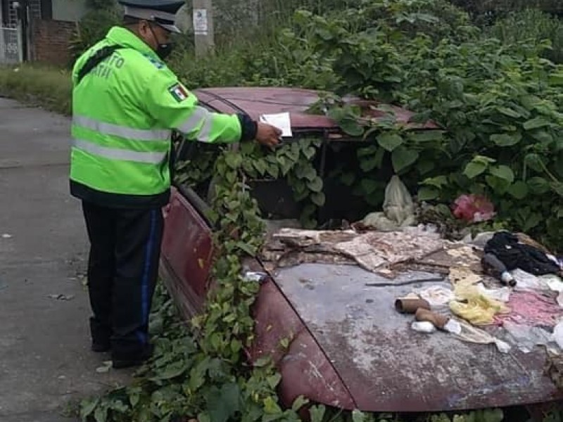 Retira SSP autos maceta de la vía pública