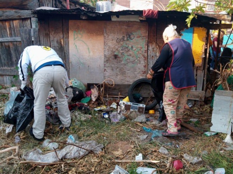 Retiran 40 toneladas de desechos de domicilio de acumulador