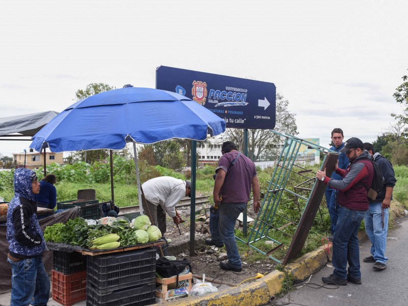 Retiran a vendedores de la Av. Chedraui Caram