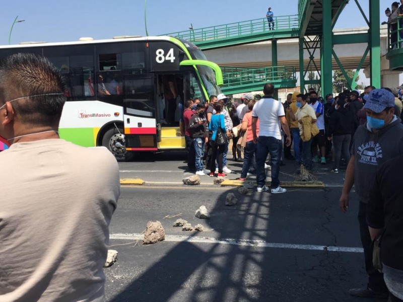 Retiran bloqueo en avenida central