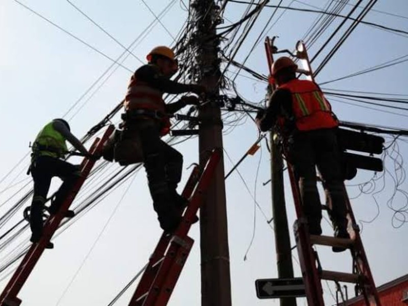 Retiran en Querétaro 1.7 toneladas de cable en desuso