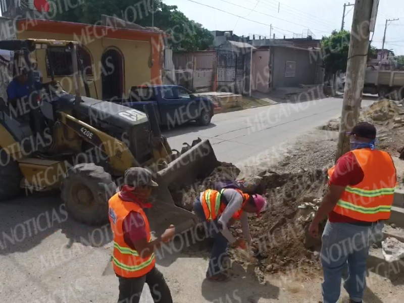 Retiran escombros de las calles de Juchitán