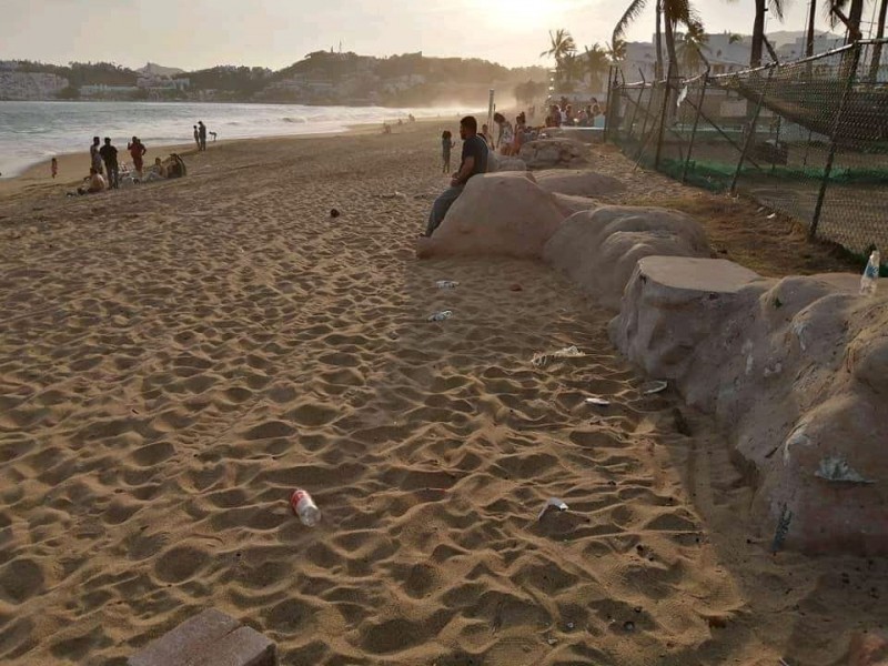 Retiran hasta 1.6 toneladas de basura en playas de Manzanillo