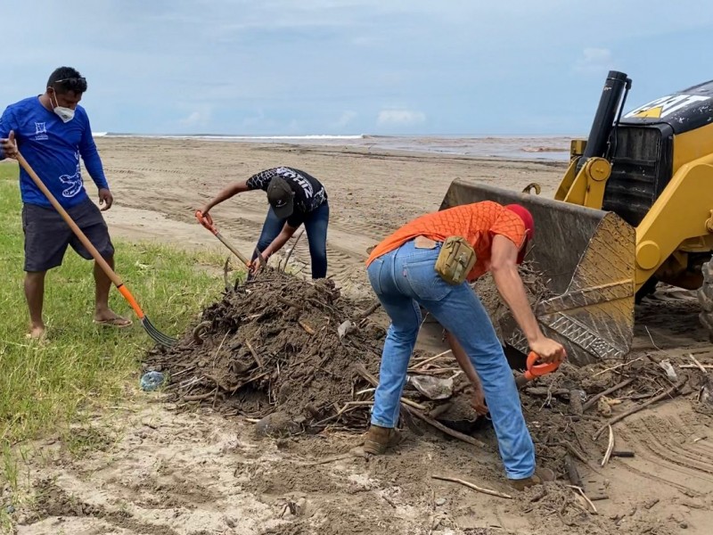 Retiran más de 20 toneladas de basura en playa Linda