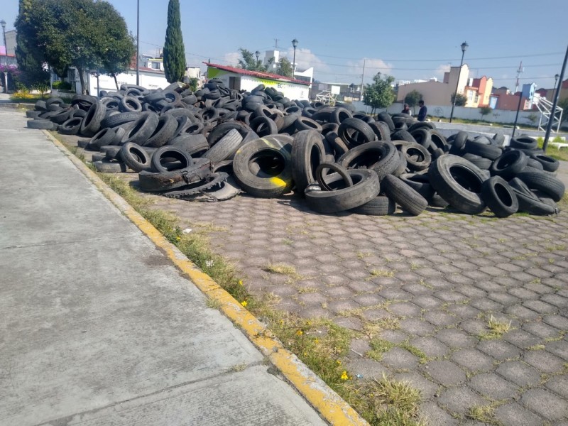 Retiran más de 4 mil llantas de parque en Toluca