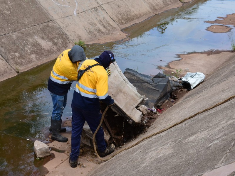 Retiran más de 40 toneladas de desechos de arroyos y canales