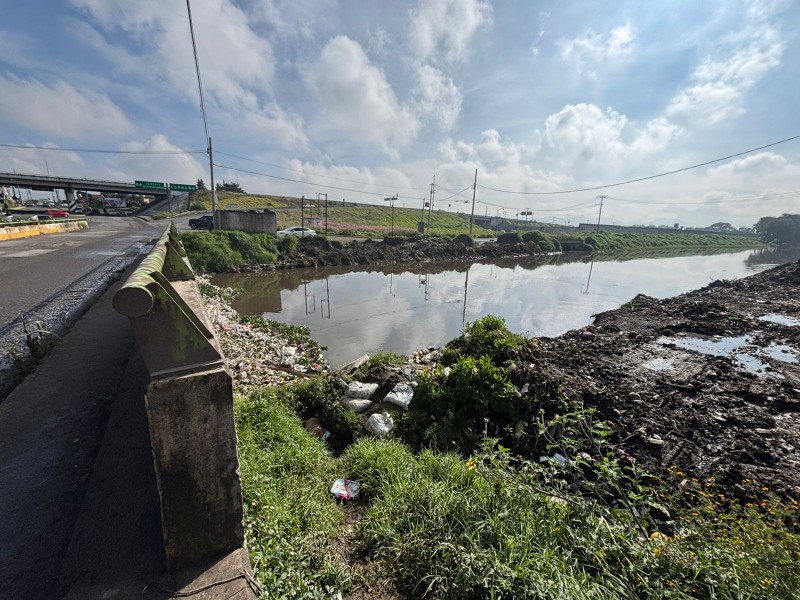 Retiran tapón de basura tras denuncia de Meganoticas