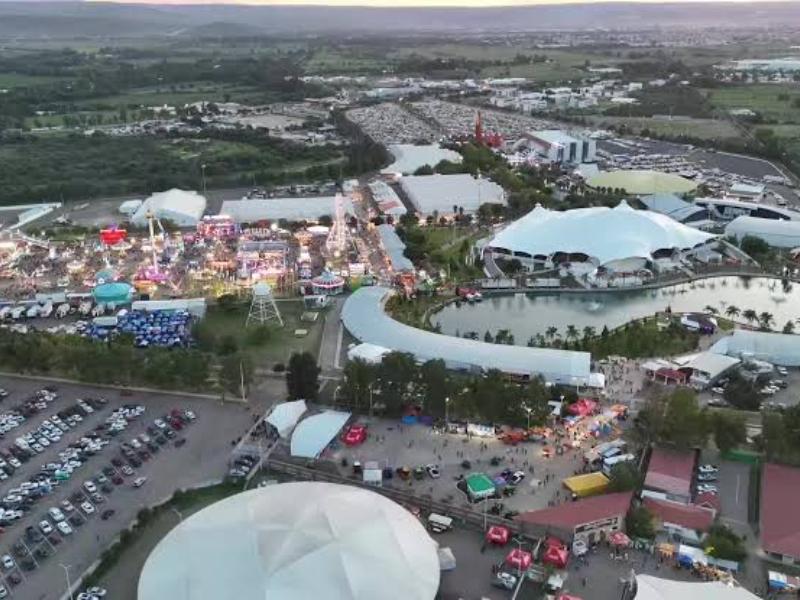 Retirarán la velaria de la feria por daños en su estructura