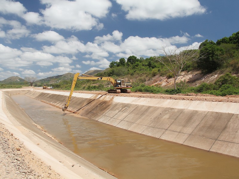 Retoma CONAGUA construcción de canal centenario