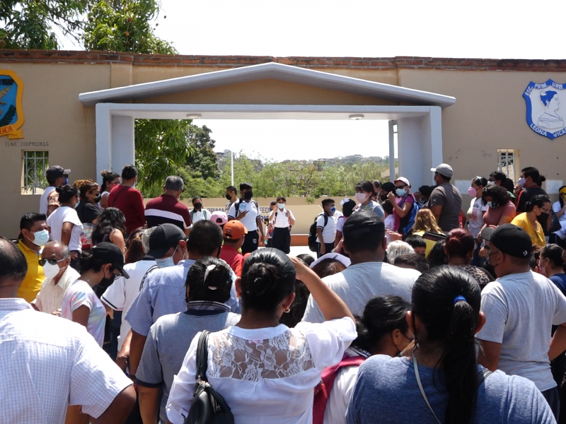 Retoman actividades presenciales escuelas icónicas de Salina Cruz