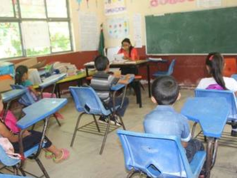 Retornan a clases alrededor de 17 mil escuelas en Chiapas