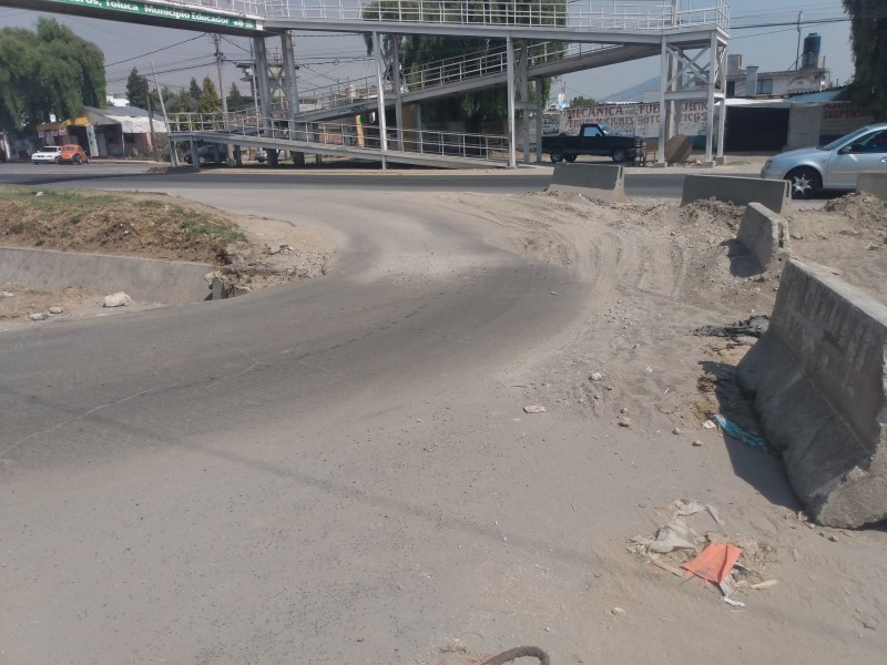 Retorno invadido por arena en Calzada al Pacífico