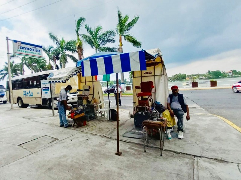 Reubican a boleros en el centro de Tuxpan