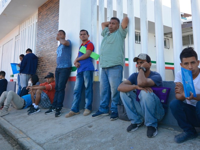 Reubican a refugiados de Tapachula a otros estados del país