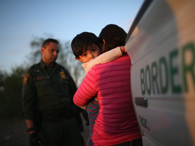 Reunifican a un grupo de niños separados